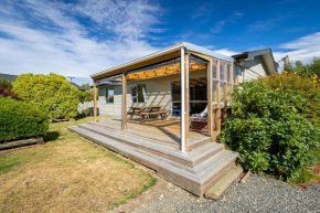 Takahe Cabin - Te Anau Holiday Home